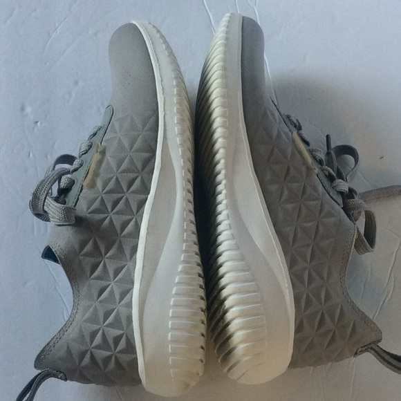 Reebok shoes - Picture 4 of 10